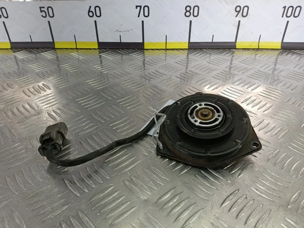 Моторчик вентилятора HONDA CR-V II (2001—2004)