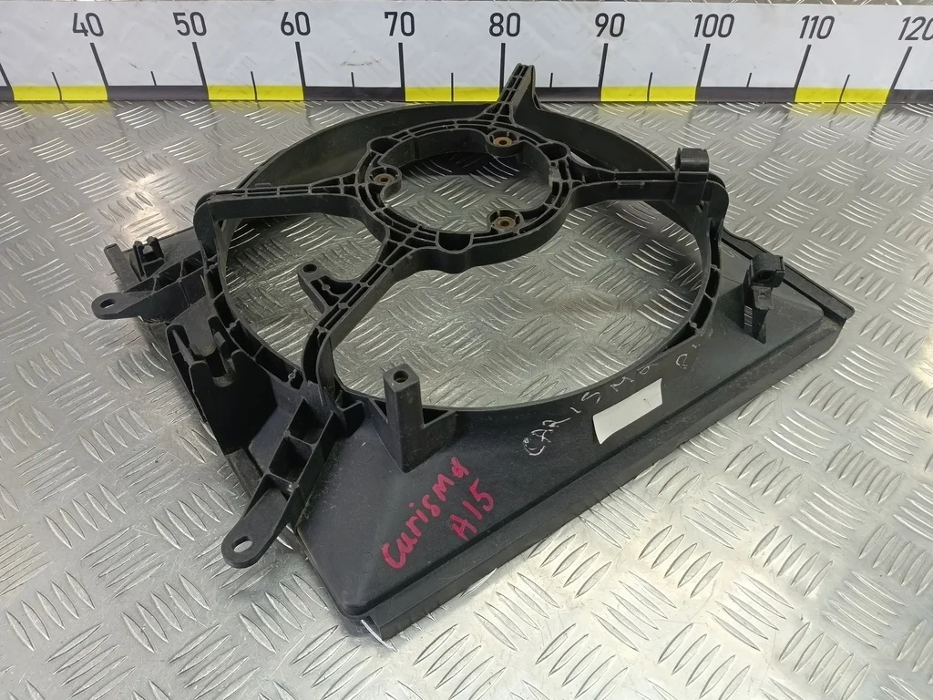 Диффузор вентилятора (Кожух) MITSUBISHI CARISMA I