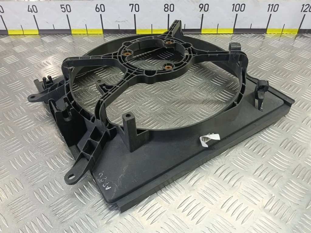 Диффузор вентилятора (Кожух) MITSUBISHI Space Sta