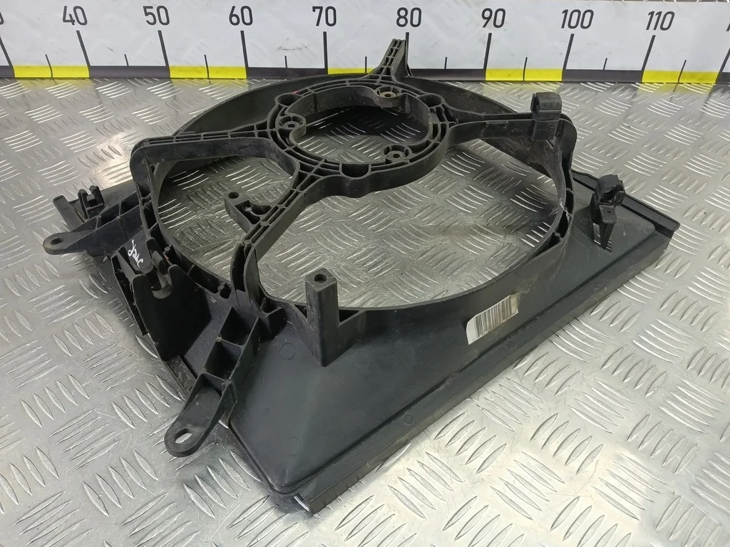 Диффузор вентилятора (Кожух) MITSUBISHI Space Sta