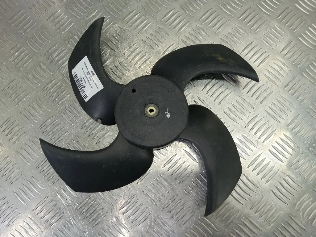 Крыльчатка вентилятора MITSUBISHI Space Star I ре