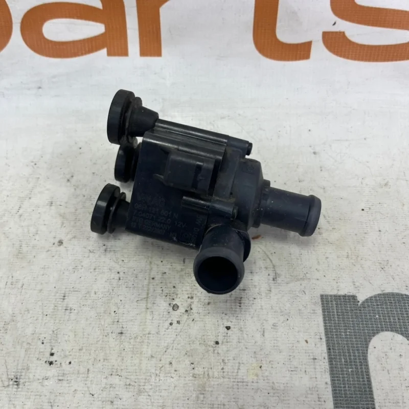 Дополнительный насос охлаждения Audi Q5 2018 FY