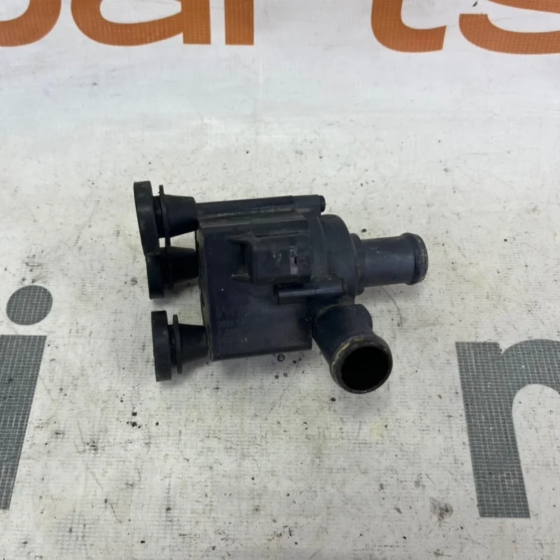 Дополнительный насос охлаждения Audi Q5 2018 FY