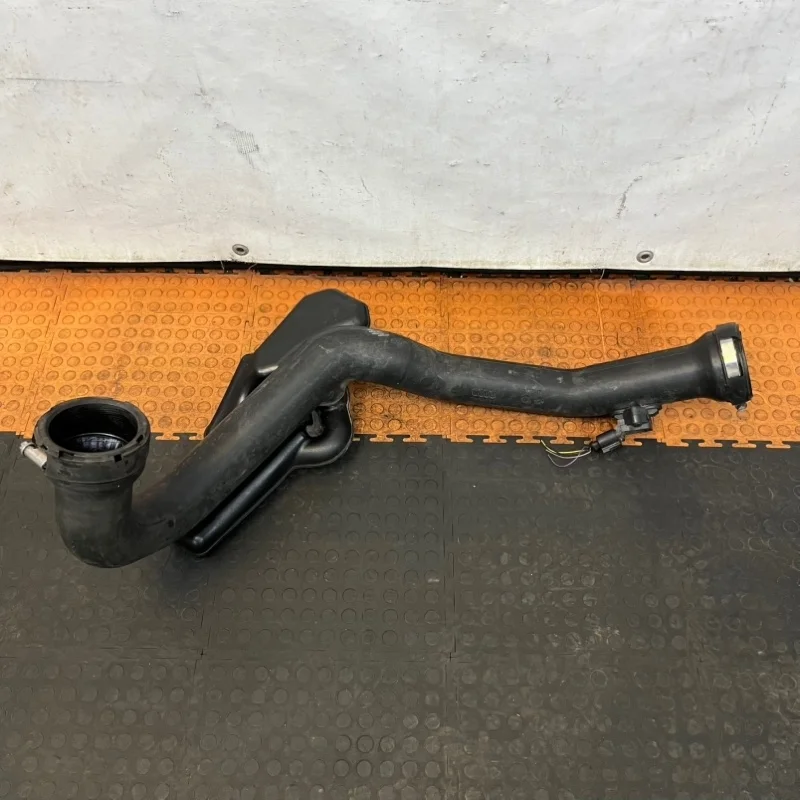 Патрубок интеркулера Audi Q5 2018 FY