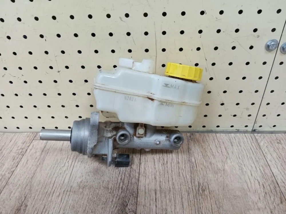 Цилиндр тормозной главный Skoda Rapid I (2012—2017) Rapid I (2012—2017) MK5, Нет