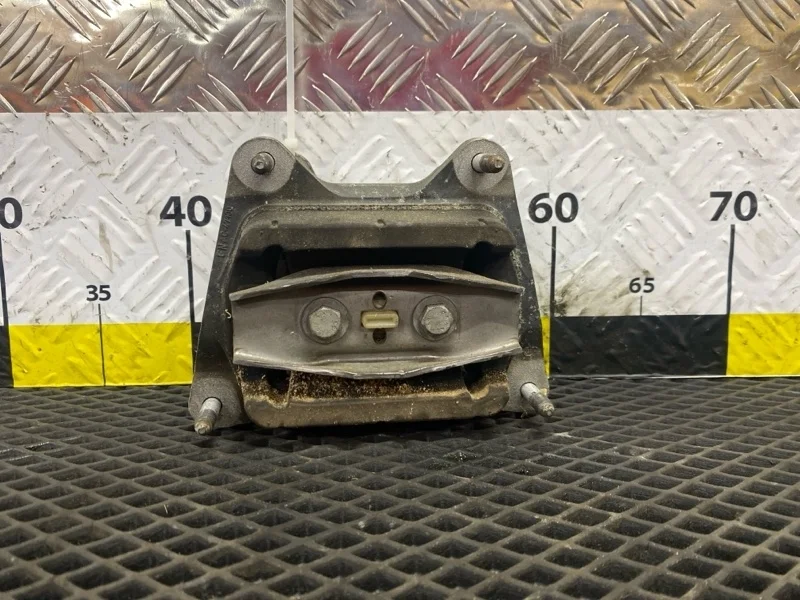 Подушка АКПП Audi A6 2005 4F0399115AL C6 AUK 3.2