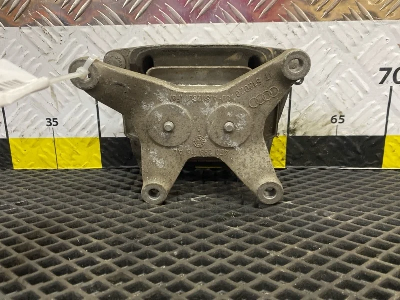 Подушка АКПП Audi A6 2005 4F0399115AL C6 AUK 3.2