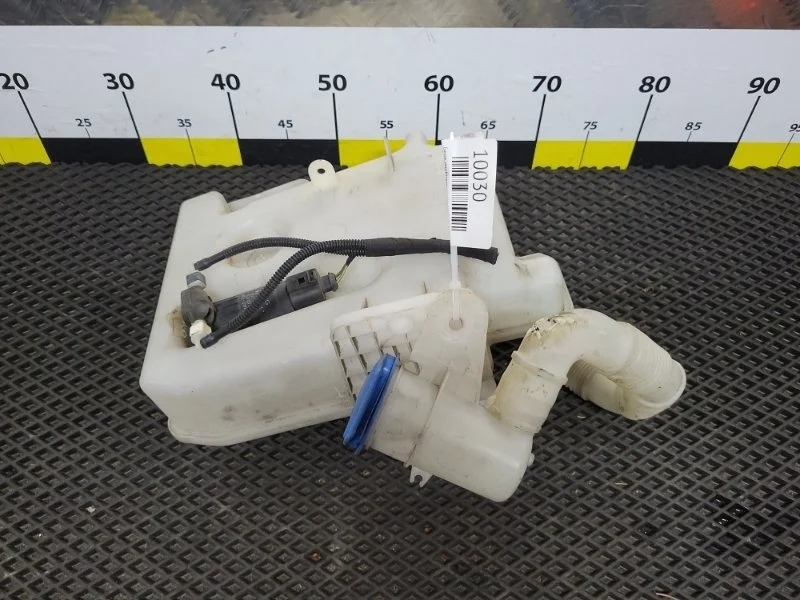 Бачок омывателя Volkswagen Golf 2011 1K0955453 6 CAX 1.4T