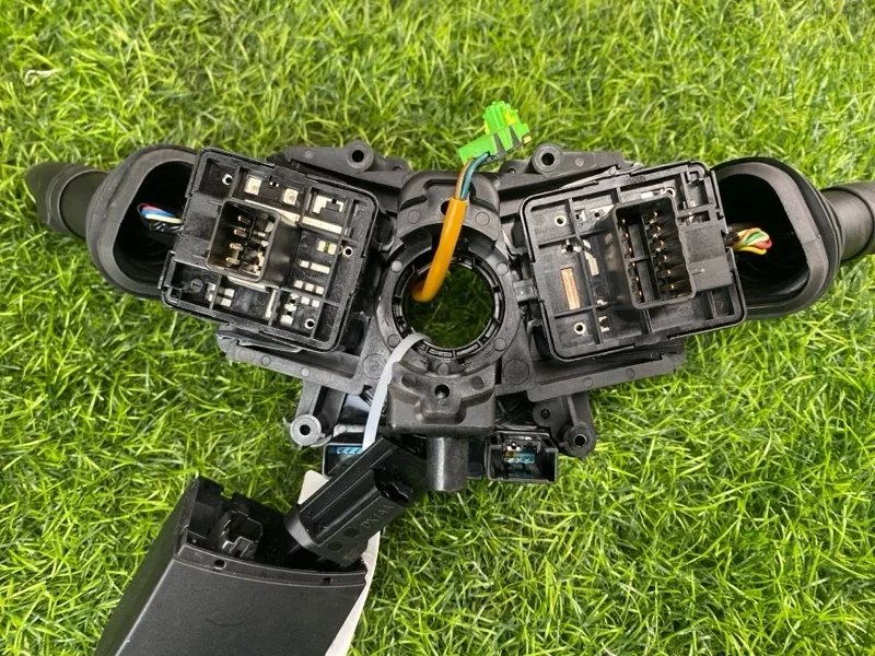 Переключатель подрулевой Chevrolet Captiva 2013 95913311 C140 LE9