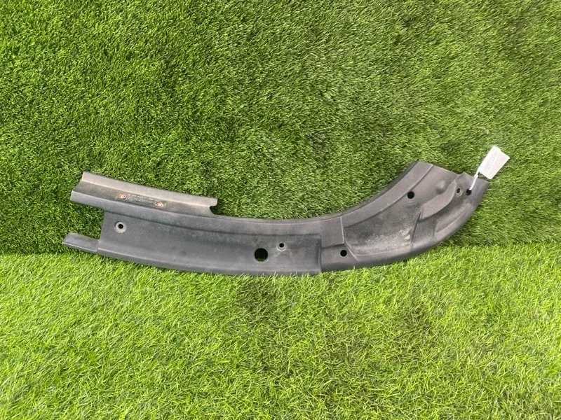 Накладка замка капота Chevrolet Captiva 2012 8N0860441E C140 LE9