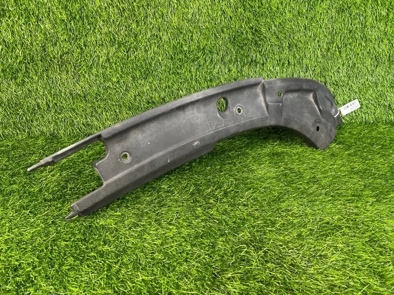 Накладка замка капота Audi TT 2003 8N0860442E 8N AUQ 1.8T, передняя правая