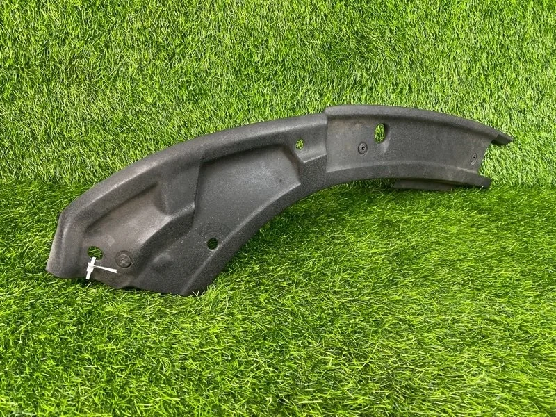 Накладка замка капота Audi TT 2003 8N0860441E 8N AUQ 1.8T, передняя левая