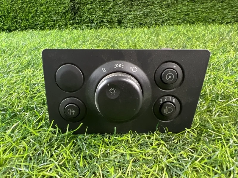 Переключатель света Opel Zafira B 13205864 L75 Z16XER