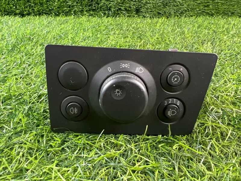 Переключатель света Opel Zafira B 13205864 L75 Z16XER