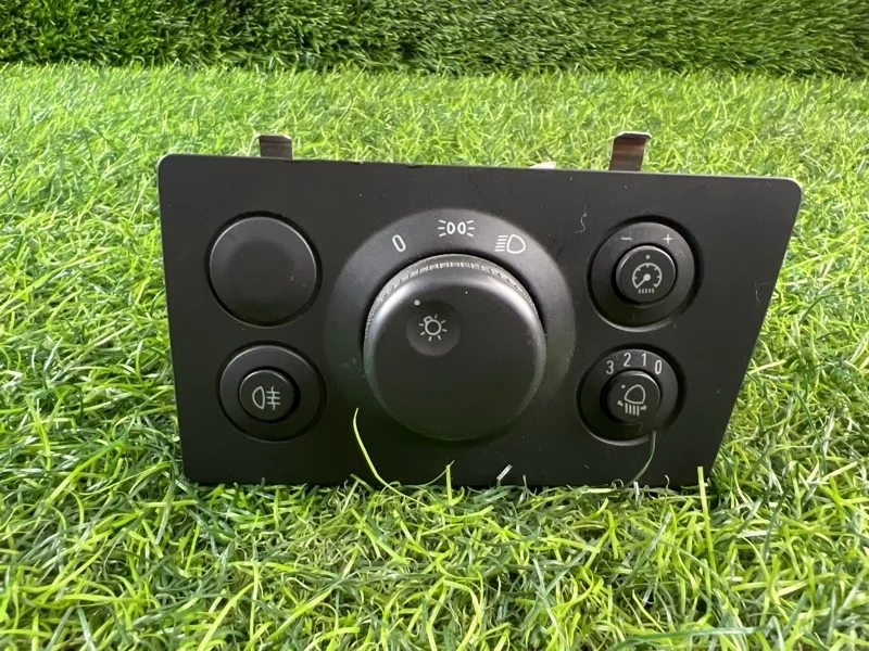 Переключатель света Opel Zafira B 13205864 L75 Z16XER