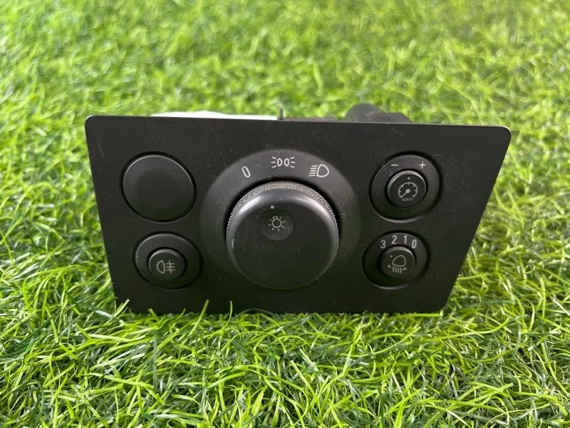 Переключатель света Opel Zafira B 13205864 L75 Z16XER