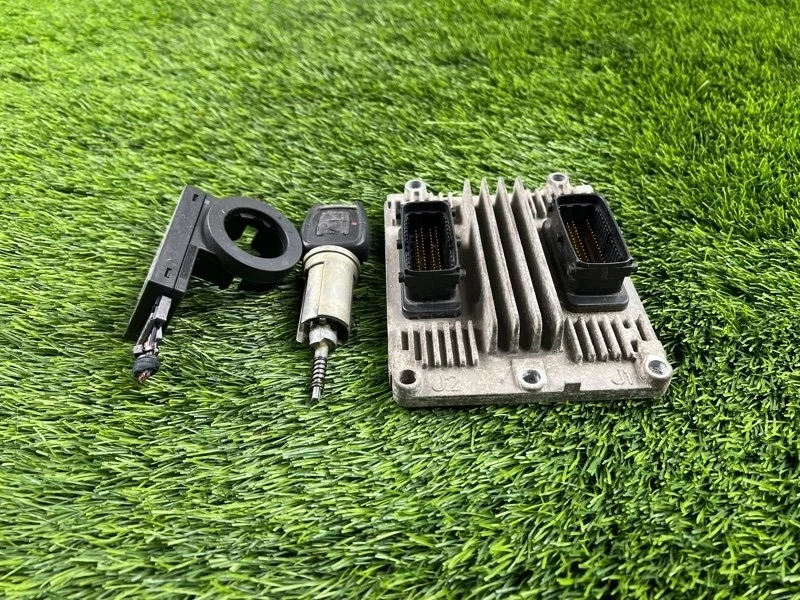 Блок управления двигателя Opel Zafira A 2004 09391273 F75 Z22SE