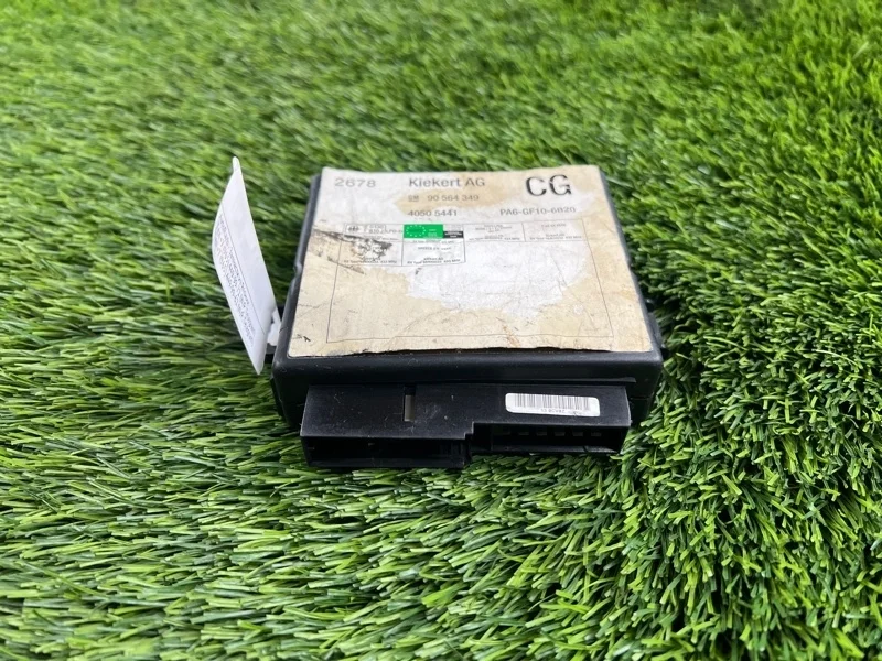 Блок управления центральным замком Opel Vectra B 1998 90564349 F69 X18XE