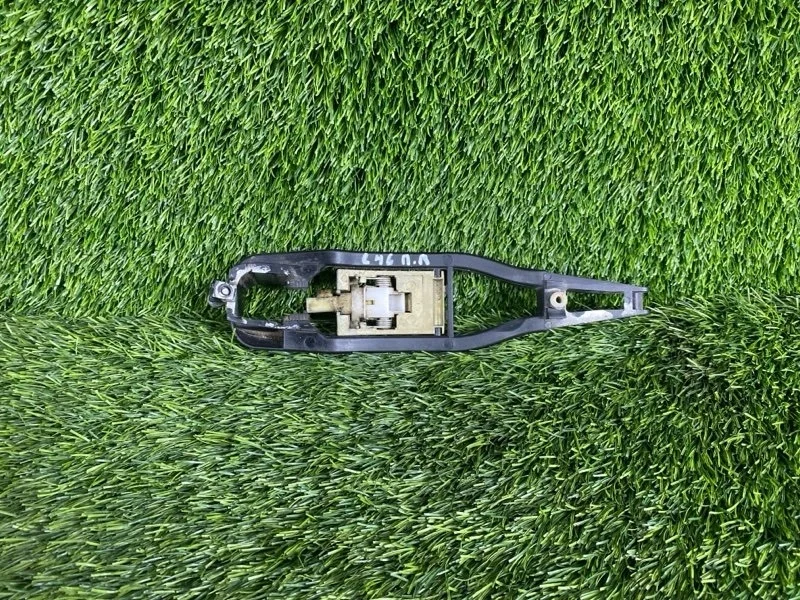 Кронштейн ручки двери BMW 3-Series 2006 51218216121 E46 M54B28, передний левый