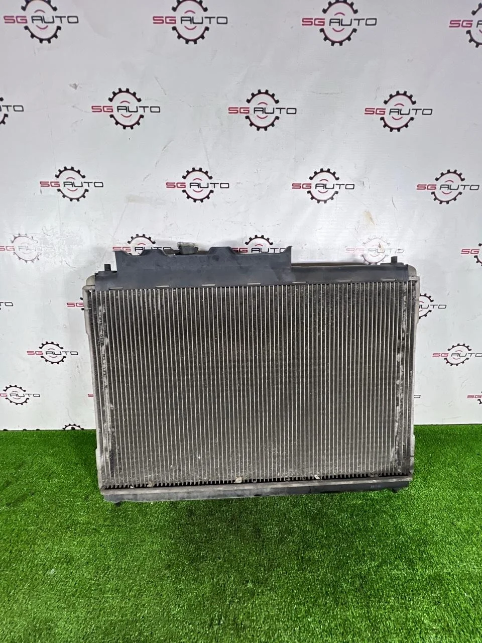 Радиатор охлаждения двигателя Hyundai Veracruz 2010