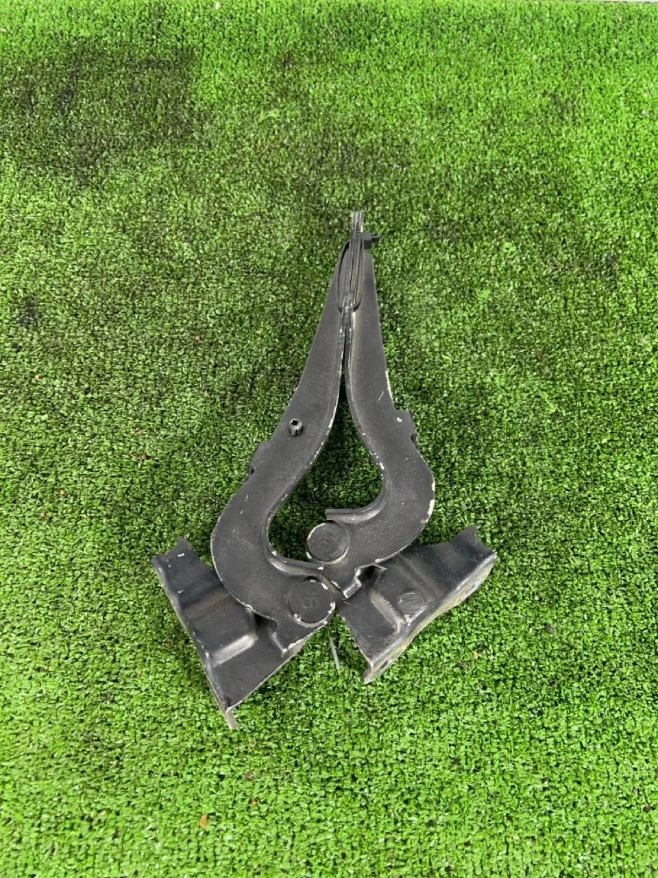 Петля капота Toyota Opa 2001 ZCT15