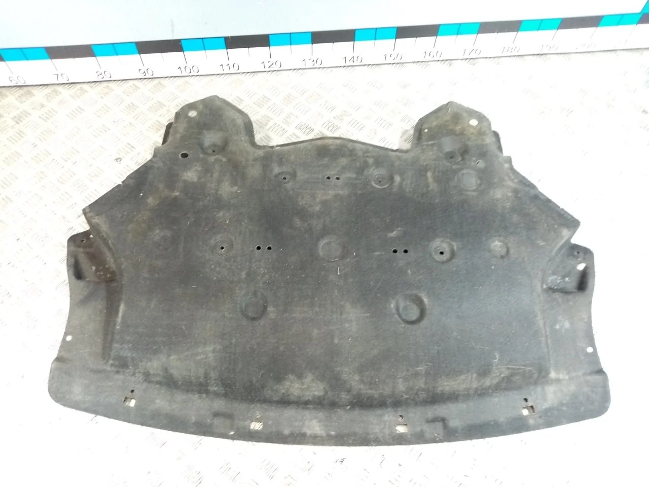 [Б/У] Защита антигравийная F15 F16 [Код: 00625031 ]