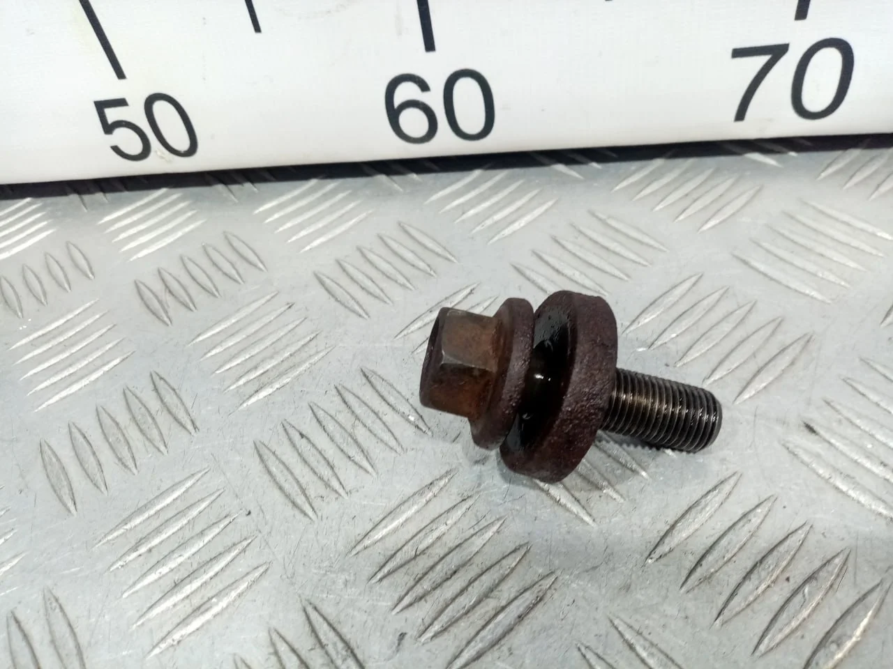 [Б/У] Болт коленвала [Код: 00619797 ]