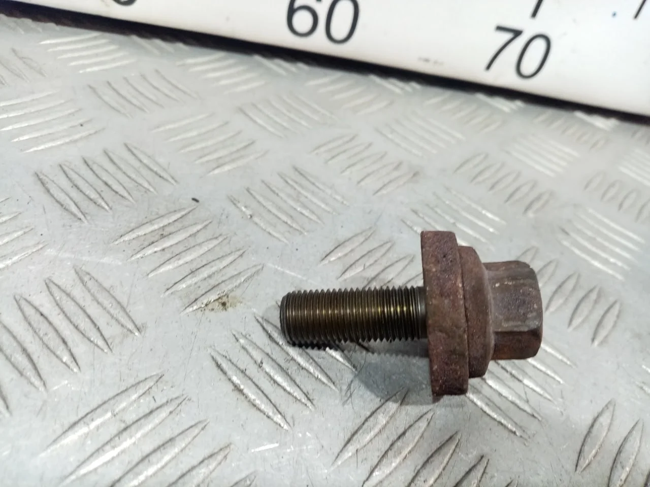 [Б/У] Болт коленвала [Код: 00621473 ]