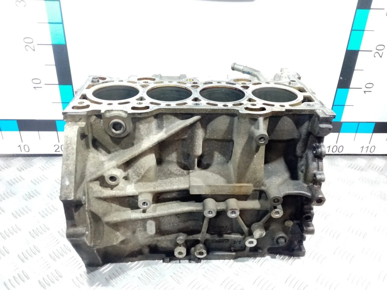 [ЧАСТЬ Б/У] Низ двигателя QQDB 1,8 - (Состояние: голый блок , незначительное пятно в 1 цилиндре) [ХОРОШЕЕ] [Код: 00620661 ]