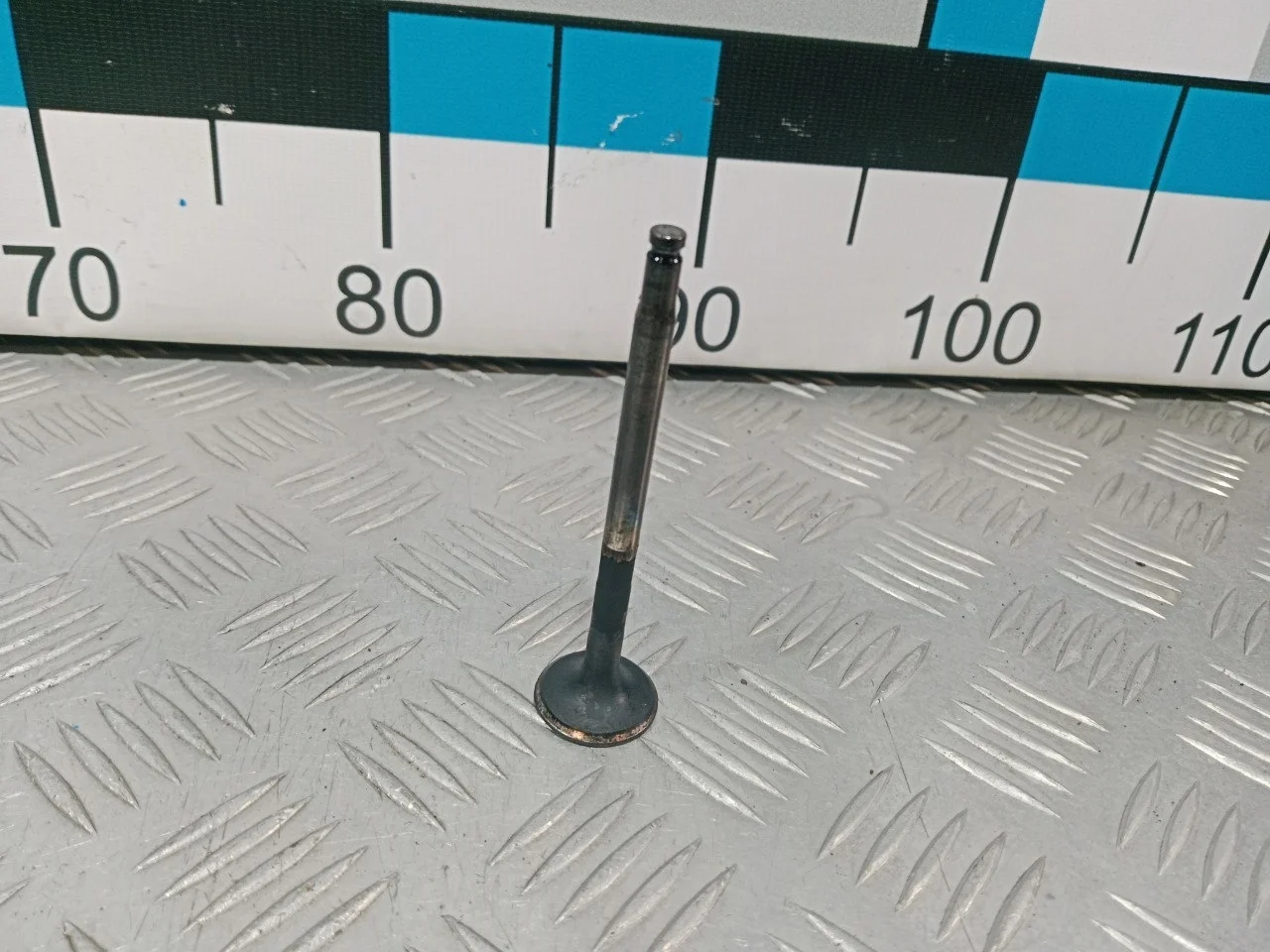 [Б/У] Клапан выпускной 26.2x7x104.5 Mercedes [Код: 00621637 ]