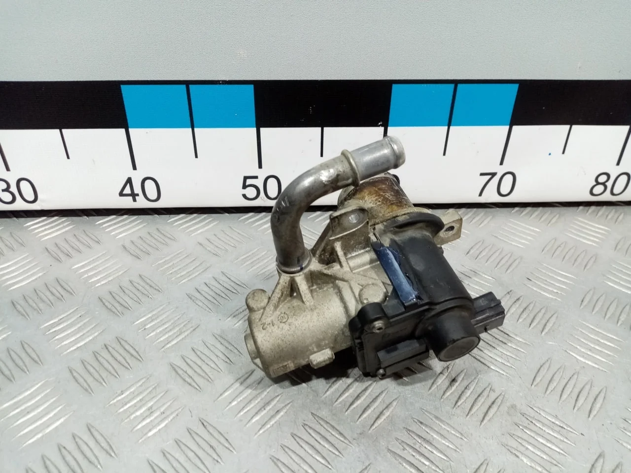 [Б/У] Клапан рециркуляции выхлопных газов EGR - (Состояние: заклеена незначительная трещина на крышке пробег 120 000) [ХОРОШЕЕ] [Код: 00620451 ]