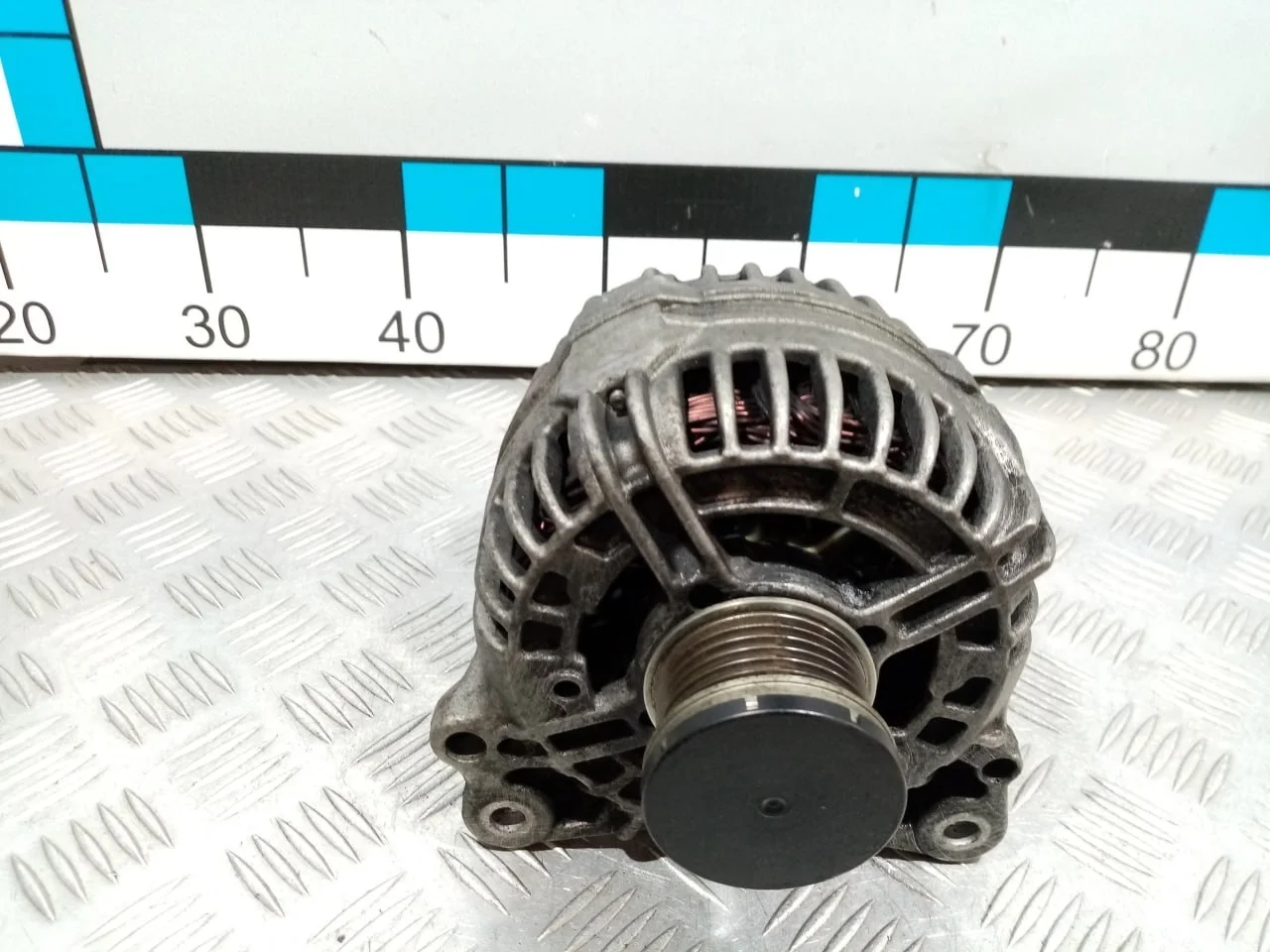 [Б/У] Генератор 140А - (Состояние: Без реле регулятора) [ХОРОШЕЕ] [Код: 00622711 ]