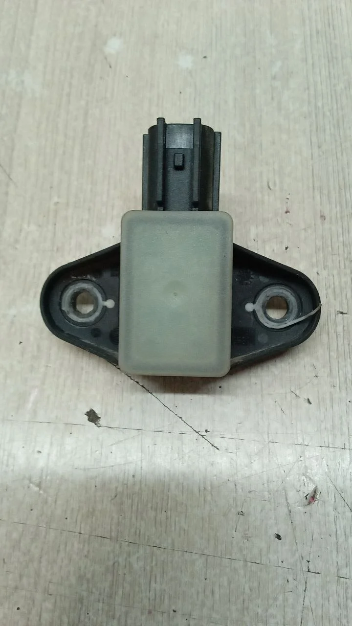 [Б/У] Датчик AIR BAG перед=зад, L=R [Код: 00625642 ]