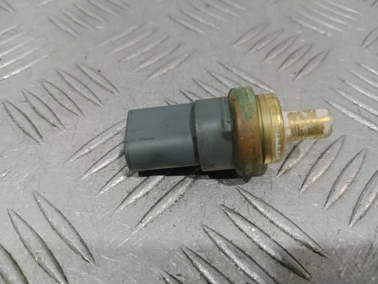 [Б/У] Датчик температуры охлаждающей жидкости [Код: 00624948 ]