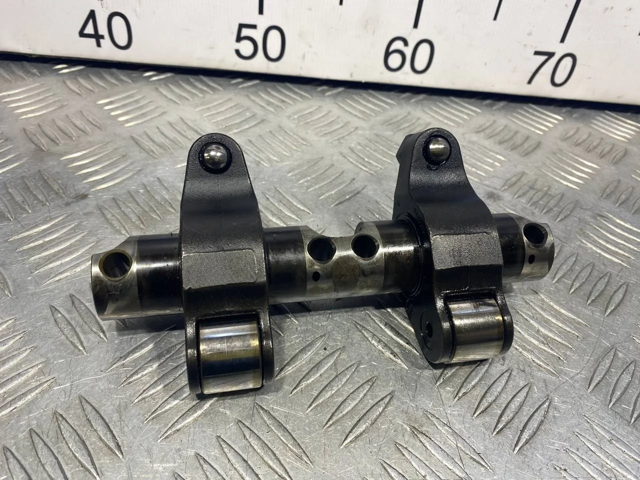 [Б/У] Ось коромысел [Код: 00625595 ]