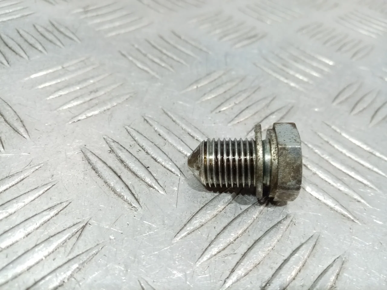 [Б/У] Пробка маслянного поддона [Код: 00622657 ]