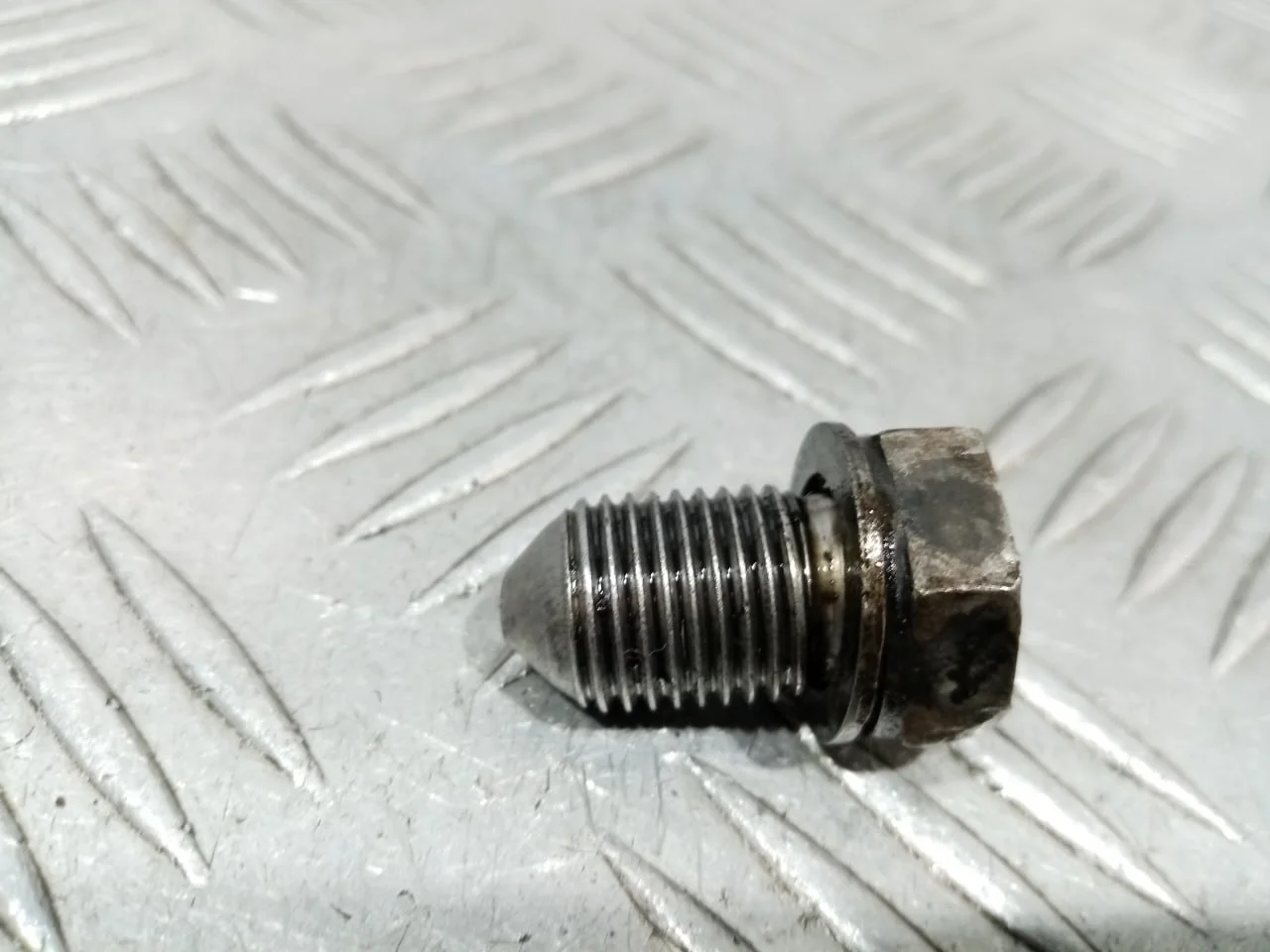 [Б/У] Пробка маслянного поддона [Код: 00624204 ]