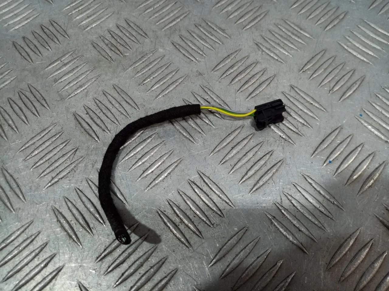 [Б/У] Разьем 4-pin VAG [Код: 00623503 ]