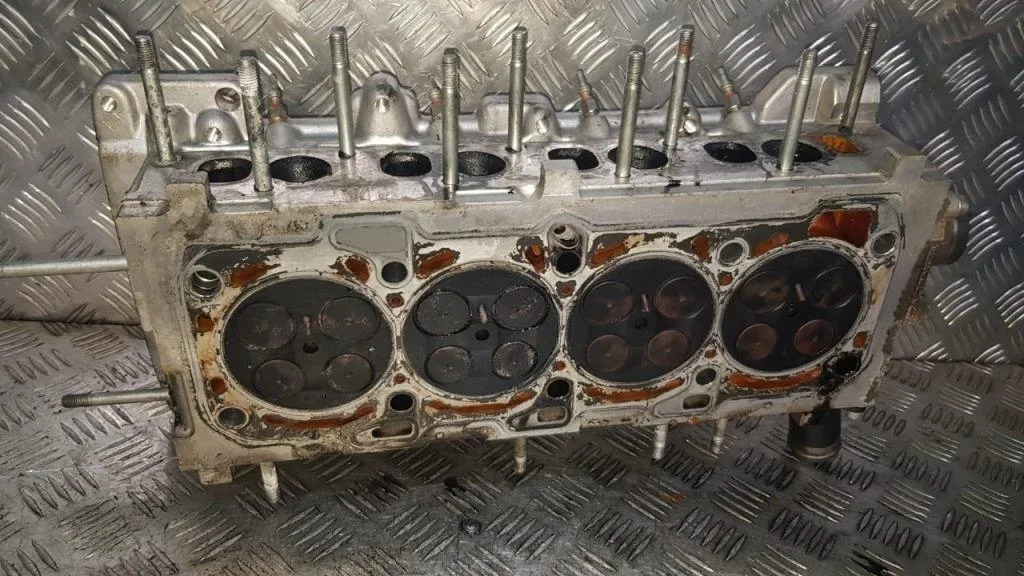 Головка блока цилиндров (ГБЦ) Opel ASTRA J (2009—