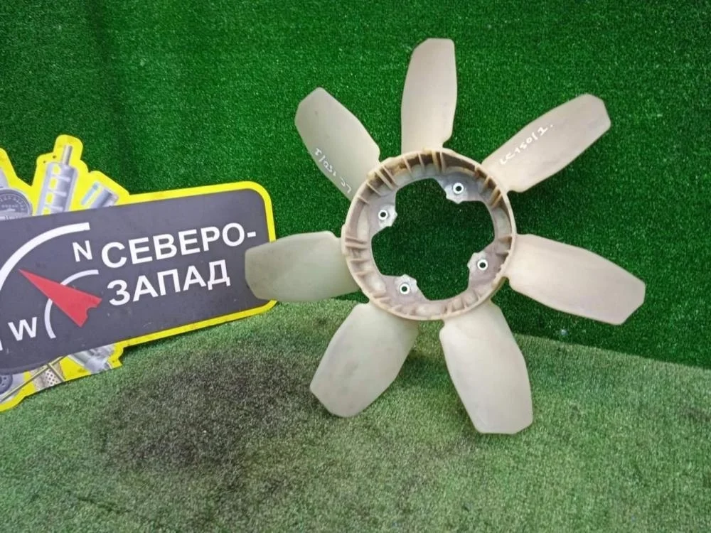 Крыльчатка охлаждения Toyota Land Cruiser Prado 2012 1636131060 150 1GRFE