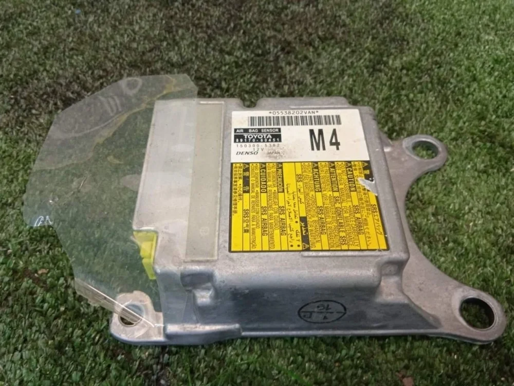 Блок управления SRS Toyota Land Cruiser Prado 2012 8917060451 150 1GRFE