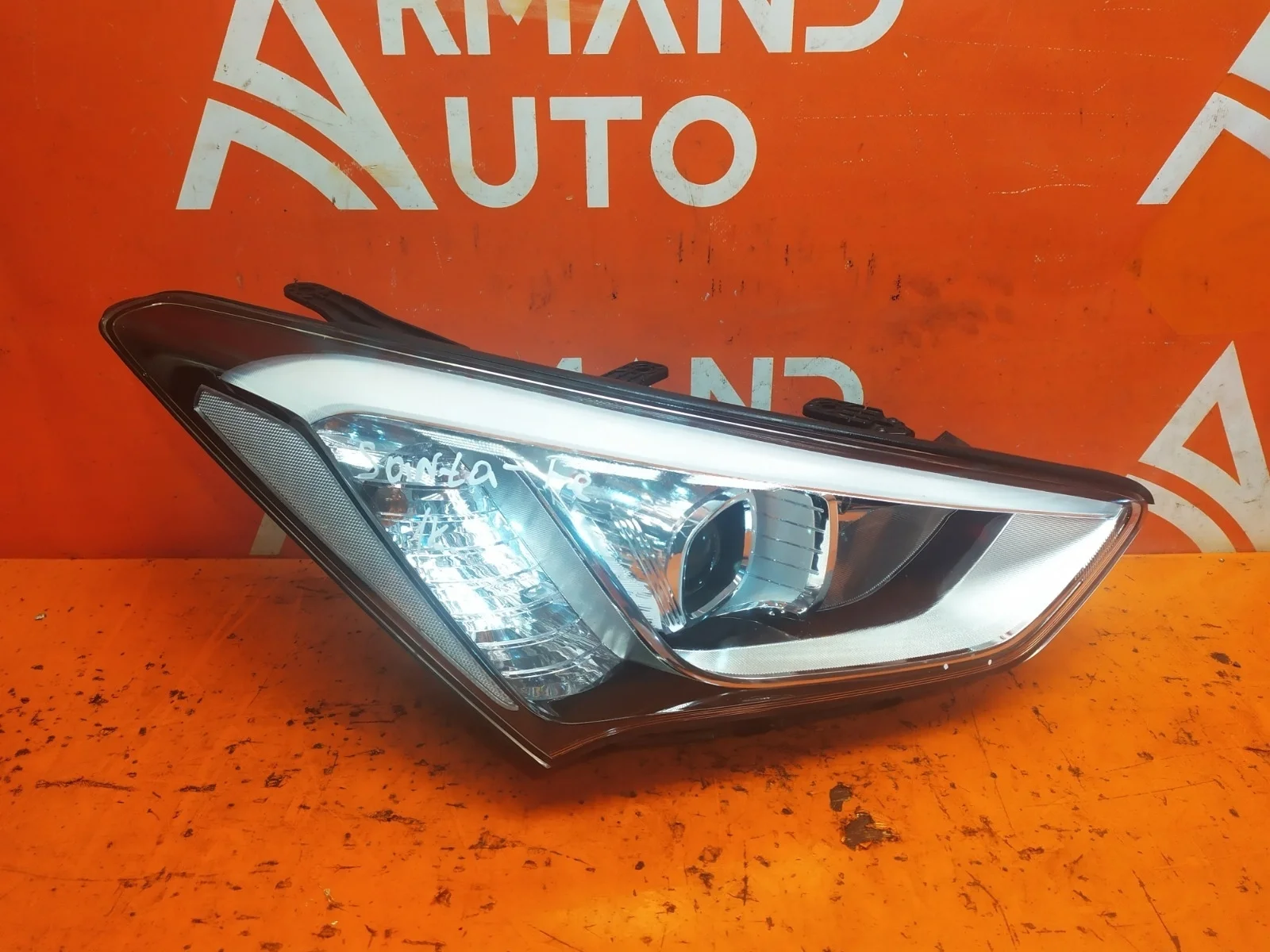 Фара Hyundai Santa Fe 2012-2016 3 DM