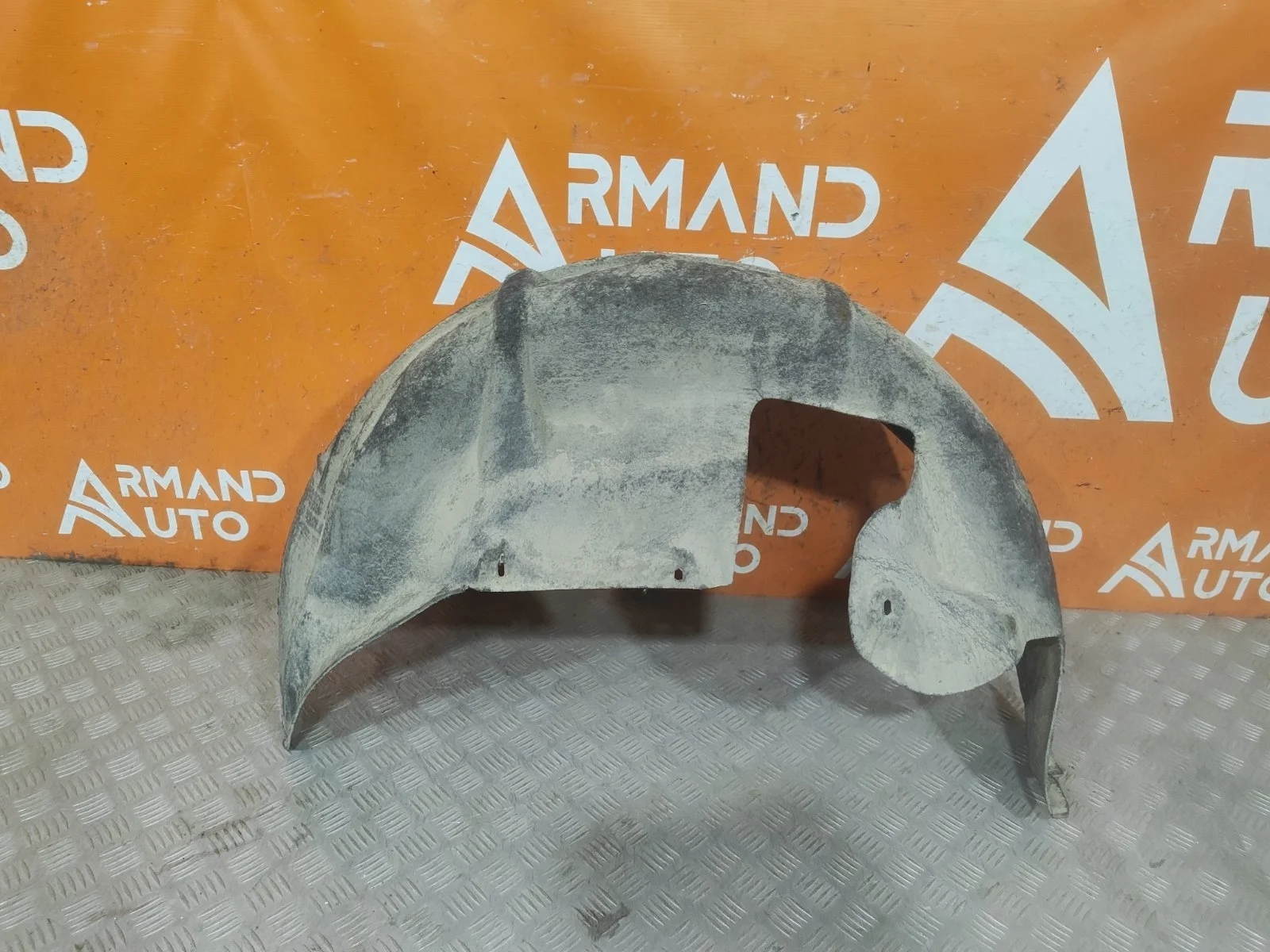 Подкрылок Volvo S60 2010-2018