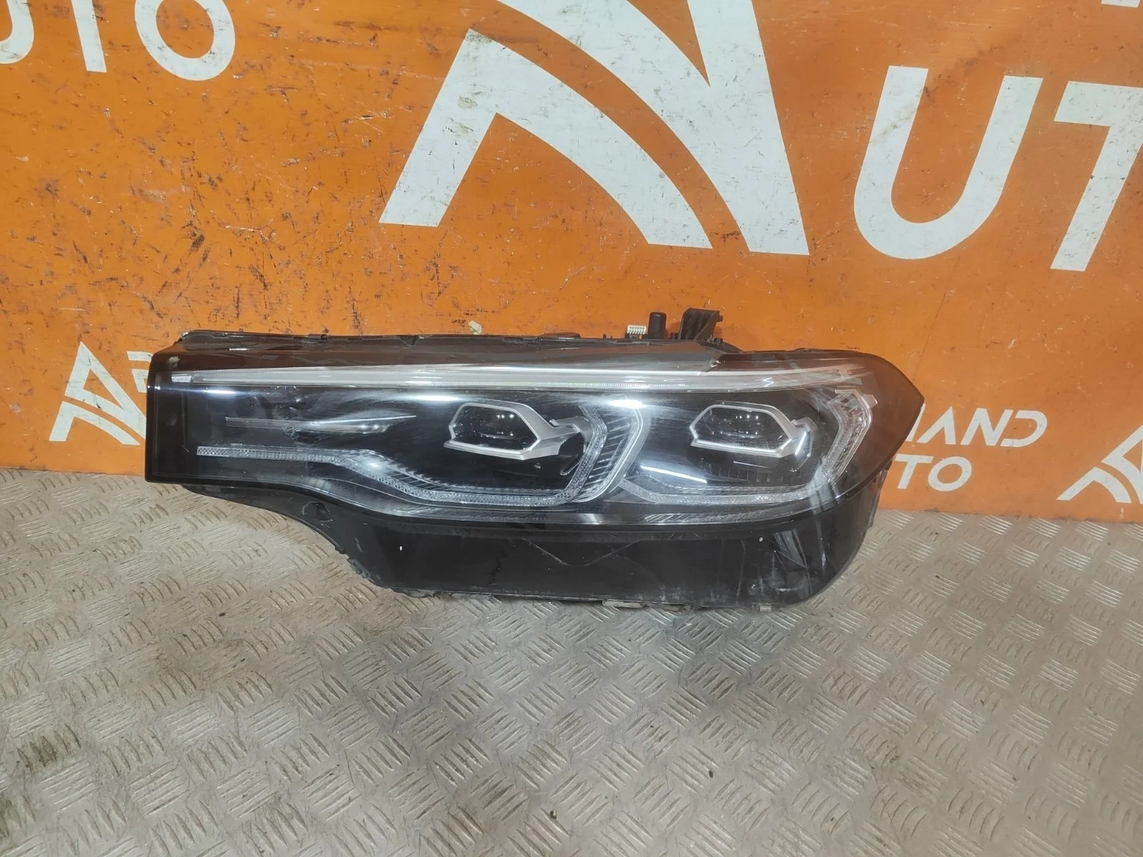 Фара BMW X7 2018-нв G07