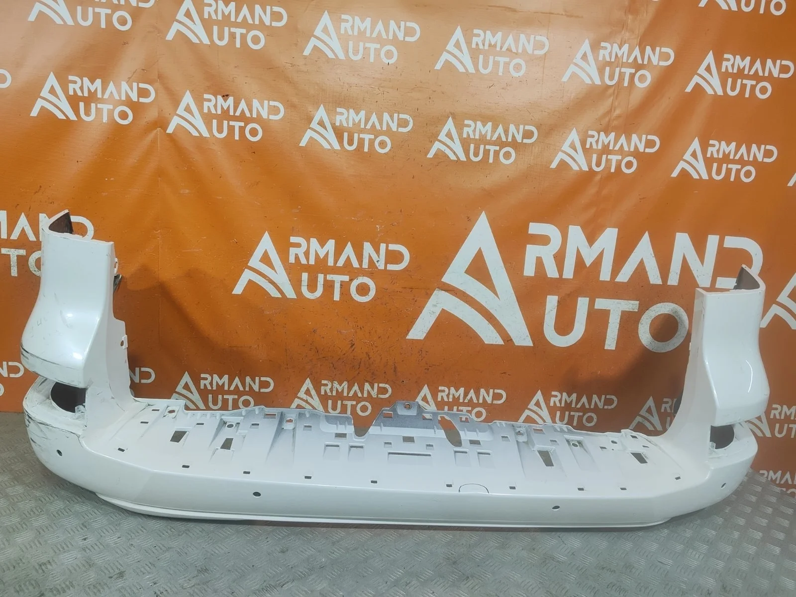 Бампер Lexus GX 2013-нв URJ150