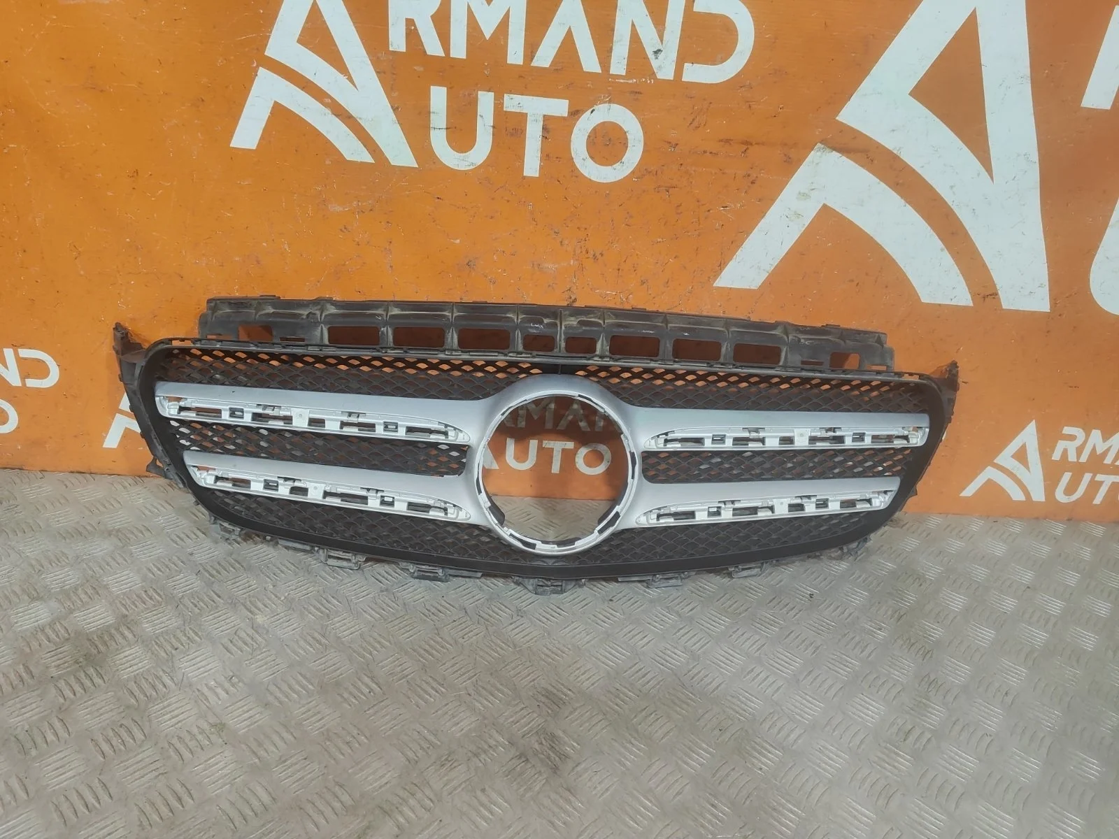 Решетка радиатора Mercedes -Class 2016-2020 W213, S213