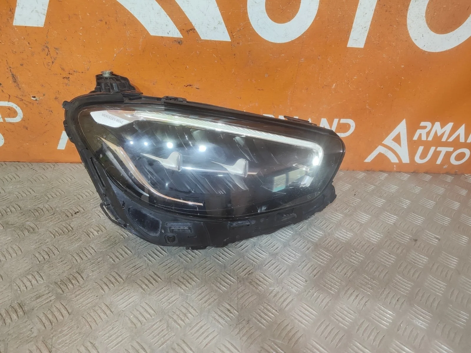 Фара Mercedes -Class 2020-нв W213, S213, C238