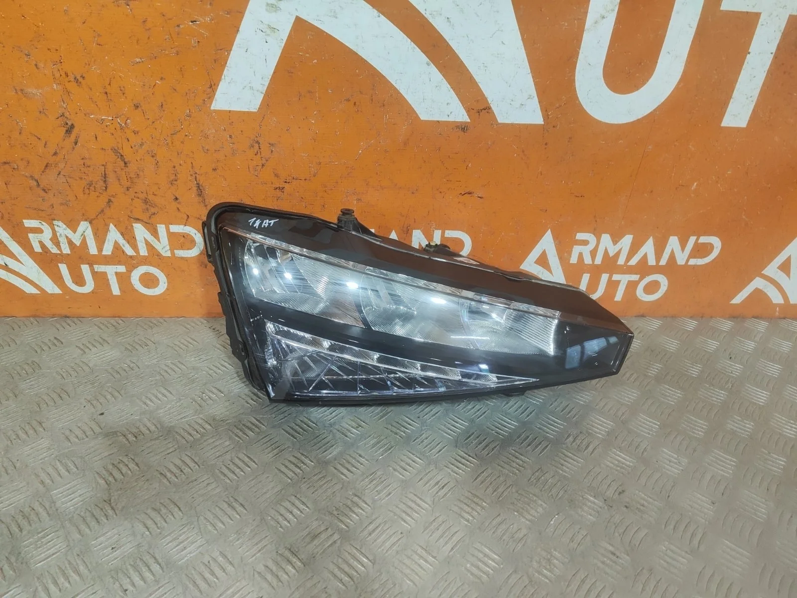 Фара Skoda Rapid 2020-нв