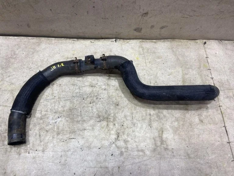 Патрубок охлаждения Nissan Qashqai J11 1.2