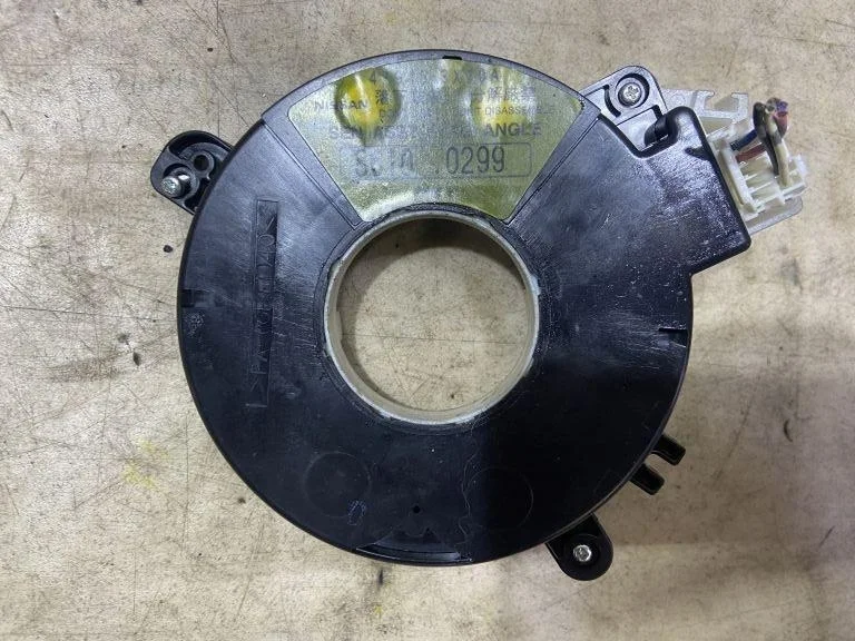 Датчик угла поворота Nissan Pathfinder R51